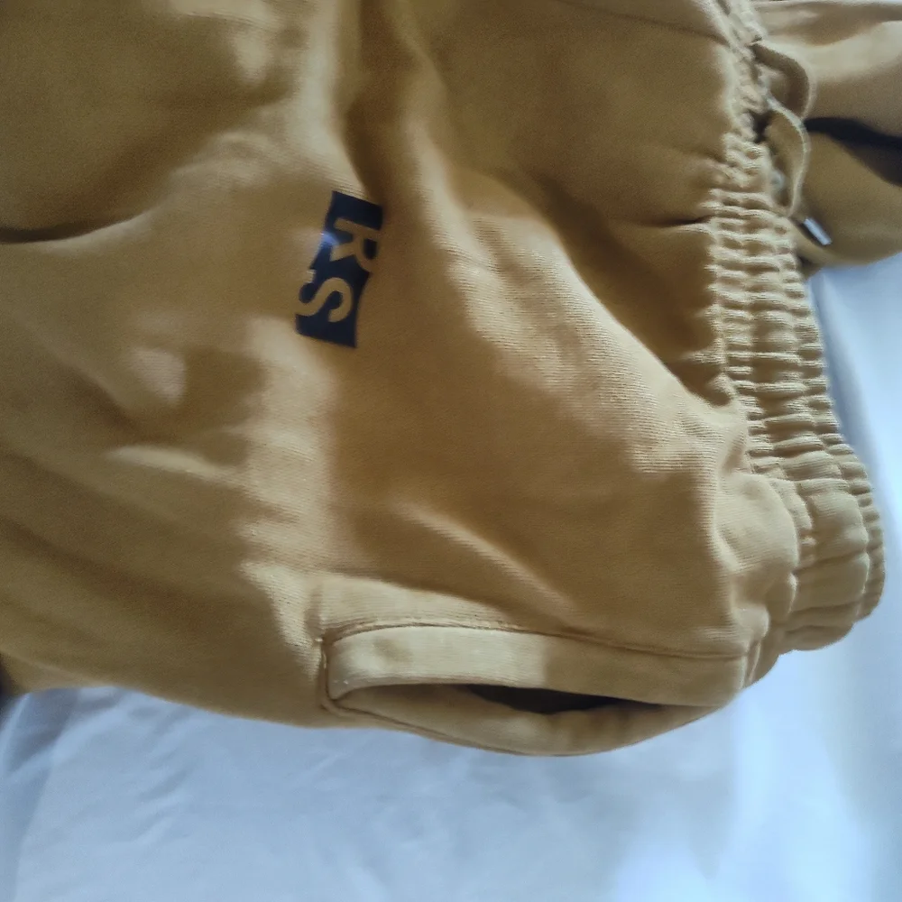 Streetwear Hoodie & Pants - Picture 4 of 10